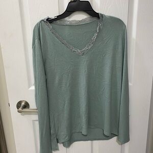 Lace Trim V-Neck Top - Green